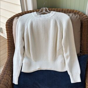 Faherty Sunwashed Fisherman  Crew Neck Sweater